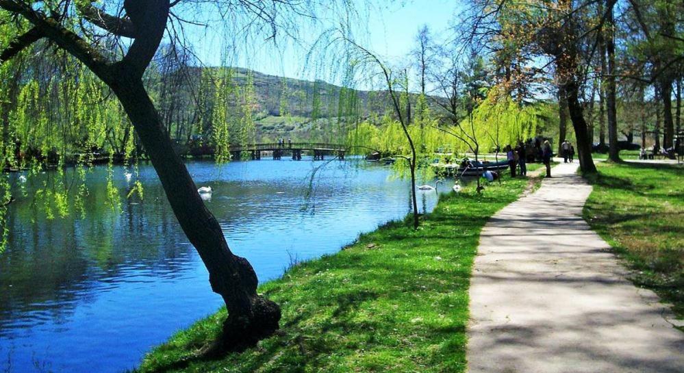 Sirena Hotel Tushemisht Kültér fotó