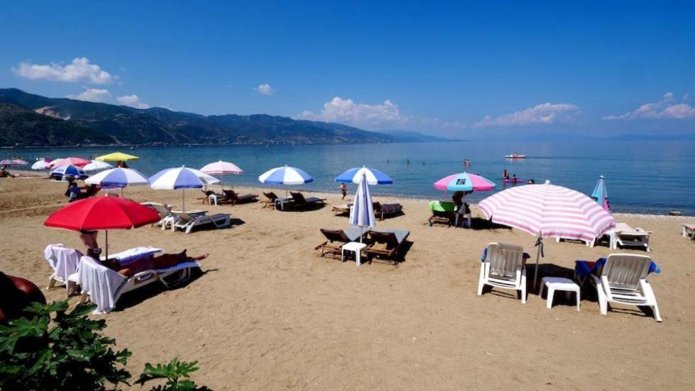 Sirena Hotel Tushemisht Kültér fotó