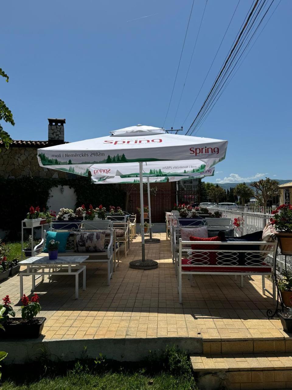 Sirena Hotel Tushemisht Kültér fotó