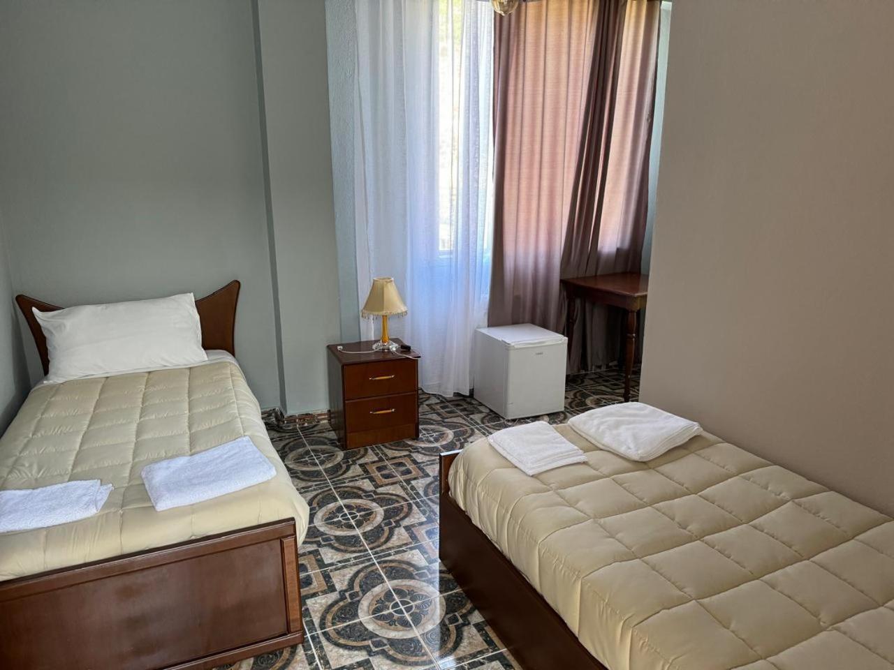 Sirena Hotel Tushemisht Kültér fotó
