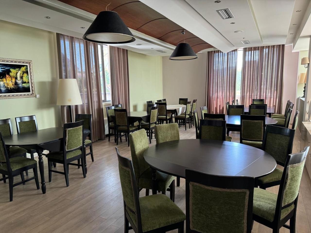 Sirena Hotel Tushemisht Kültér fotó