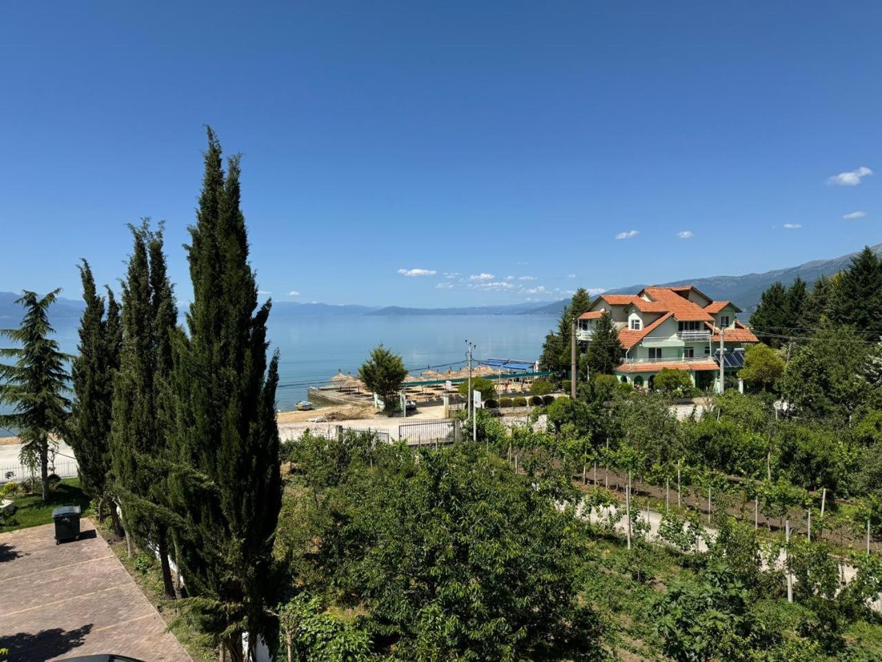 Sirena Hotel Tushemisht Kültér fotó