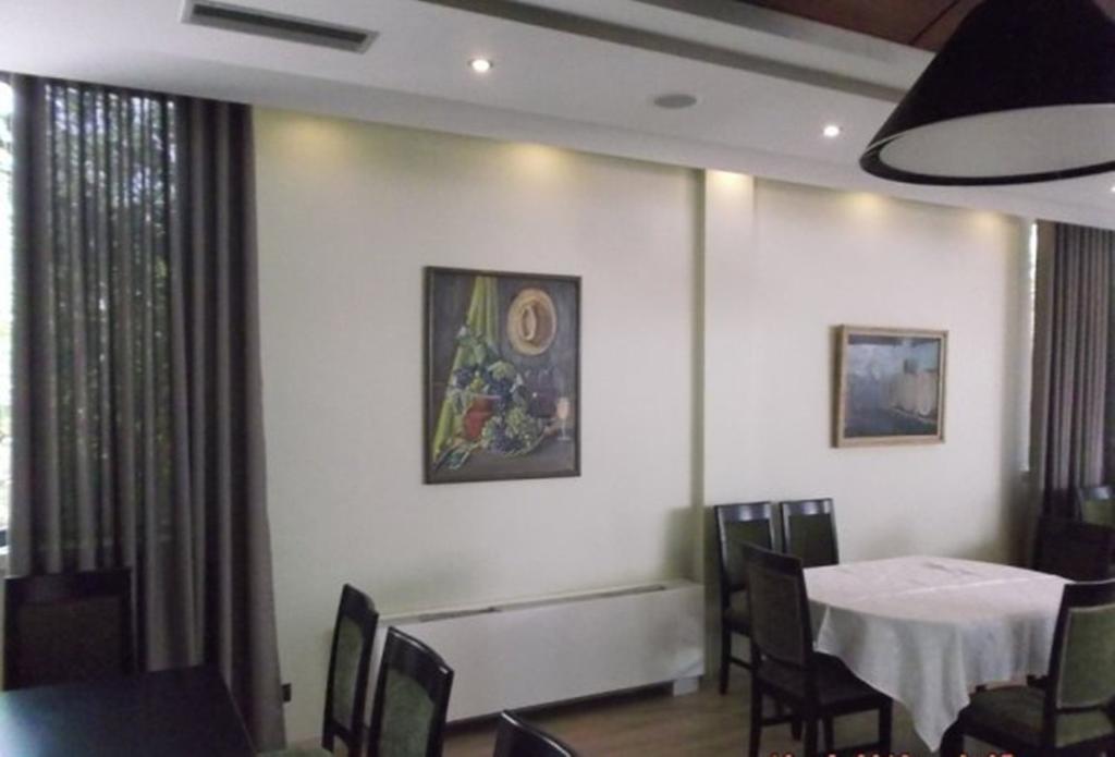 Sirena Hotel Tushemisht Kültér fotó