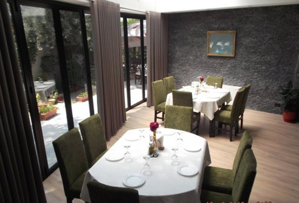 Sirena Hotel Tushemisht Kültér fotó