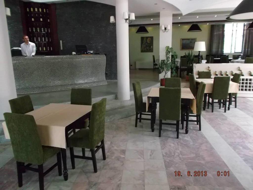 Sirena Hotel Tushemisht Kültér fotó